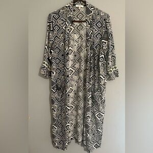 Beach cover up geo print